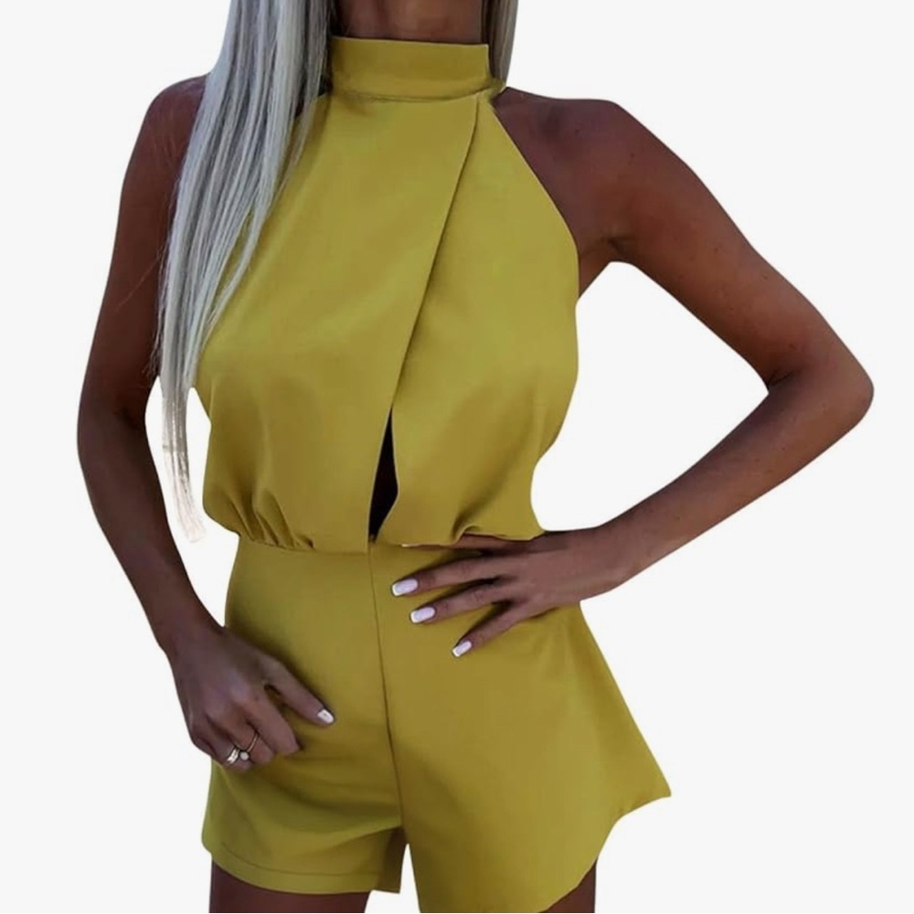 NWT ELLI White szM Stylish Halter Romper